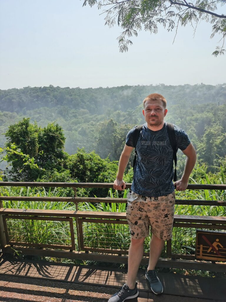 Photo of Mikhail at Iguasu waterfalls